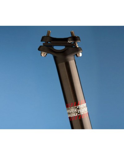 NINER Sattelstütze Carbon Komfort, schwarz, 30,9 mm, 370 mm, rotes Dekor