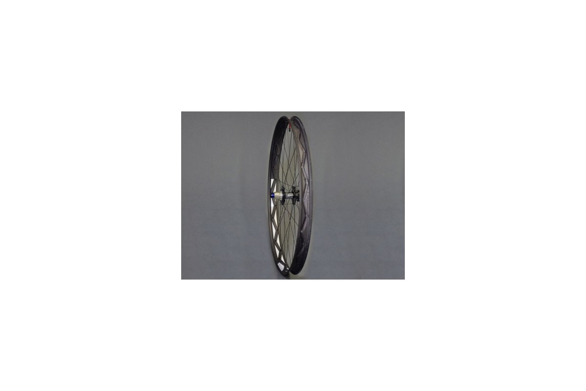 Kuroshiro Enso950 29er+ composite rim, black and white, 50mm wide, tubeless ready