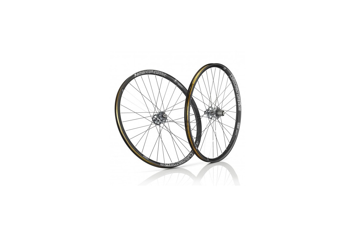 American Classic Carbonator 650B Rim, cloud black, 32 hole